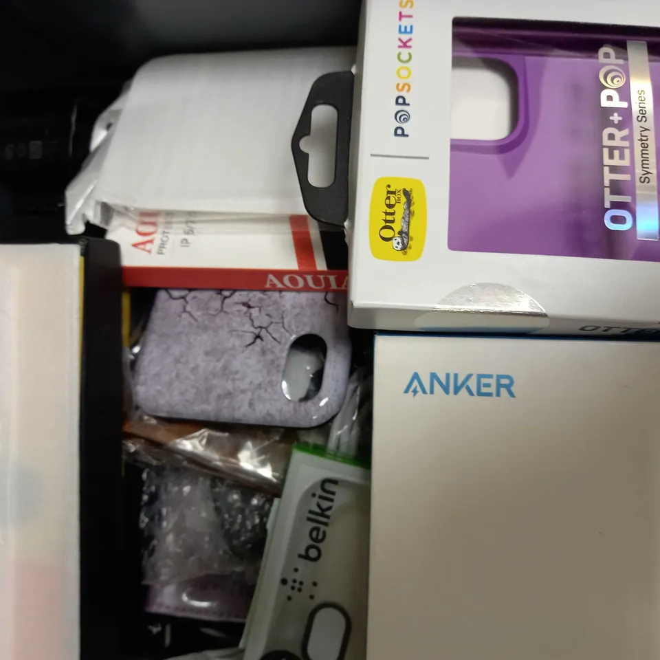 LOT OF APPROXIMATELY 20 PHONE ACCESSORIES, TO INCLUDE CASES, SCREEN PROTECTORS, ETC 