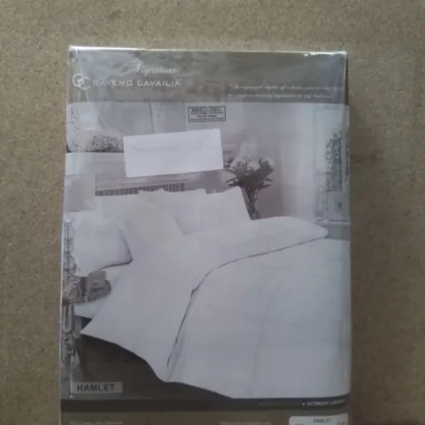 BRAND NEW GAVENO CAVAILIA HAMLET WHITE DOUBLE DUVET SET