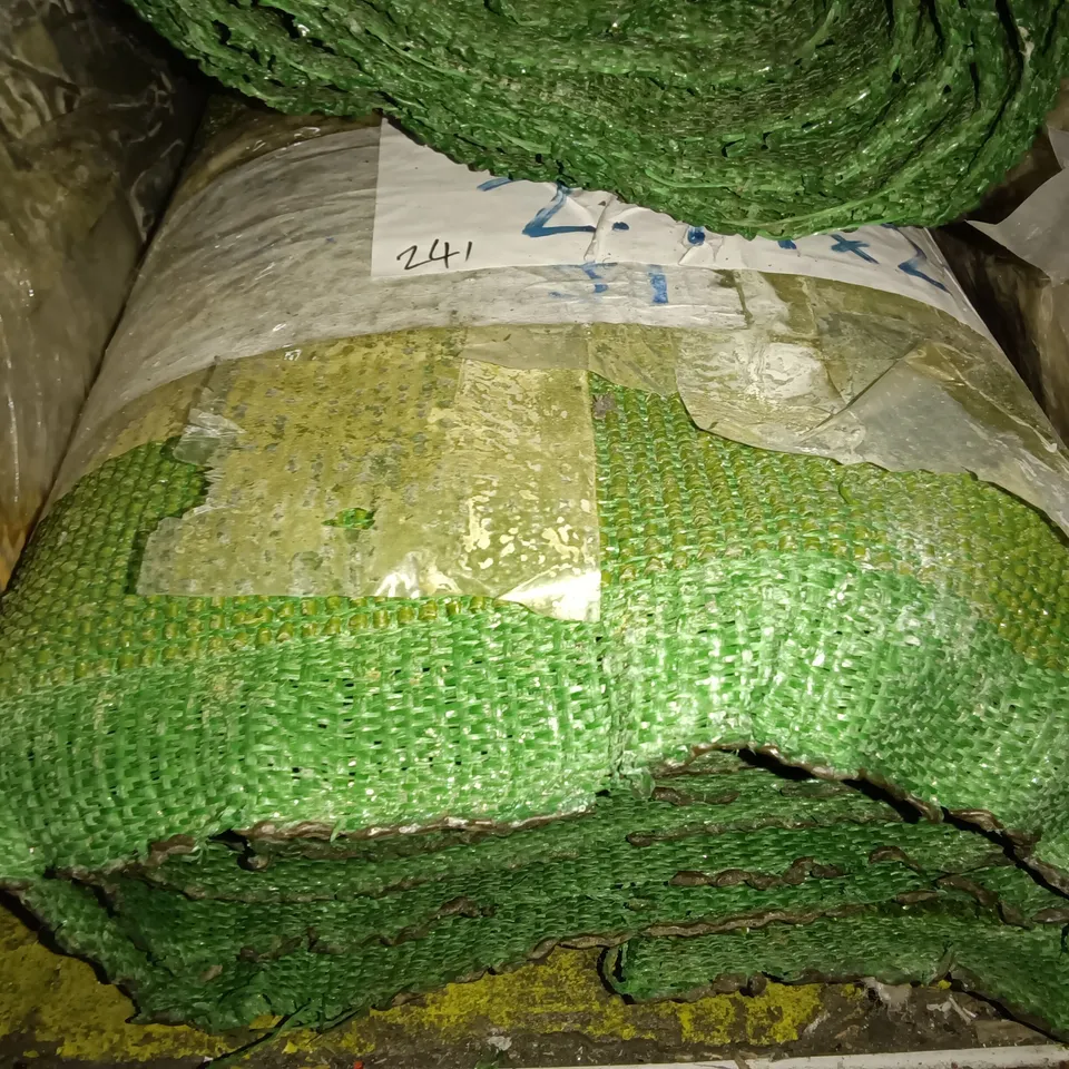 ROLL OF ASTROTURF - 2.74 X 2.74M