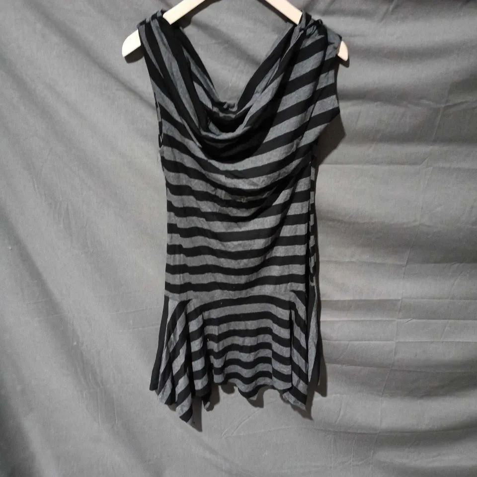 SILENCE + NOISE STRIPED DRAPED-NECK TOP - GREY/BLACK, URBAN OUTFITTERS (M)