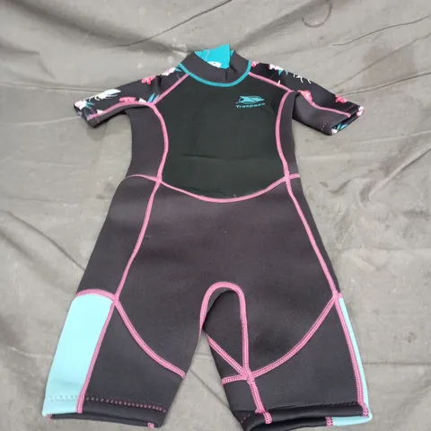 TRESPASS KIDS 3MM NEOPRENE SHORT WETSUIT – DARK GREY WITH PINK SEAMS, UK 7-8