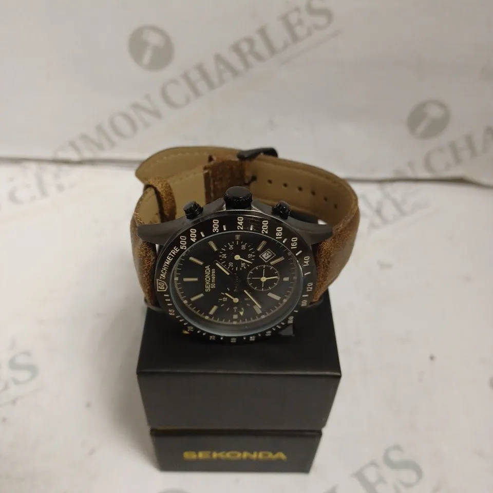 BOXED SEKONDA GENTS BLACK DIAL SPORTS WATCH WITH GENUINE LEATHER STRAP - JAPAN MOVEMENT - 5ATM. 