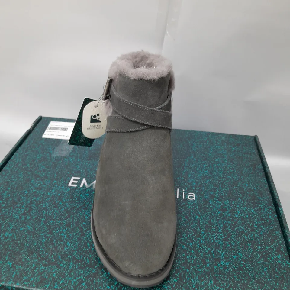 EMU MERAK SUEDE BOOTS SIZE 6