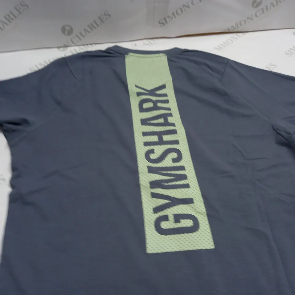 GYMSHARK GREY T-SHIRT - M