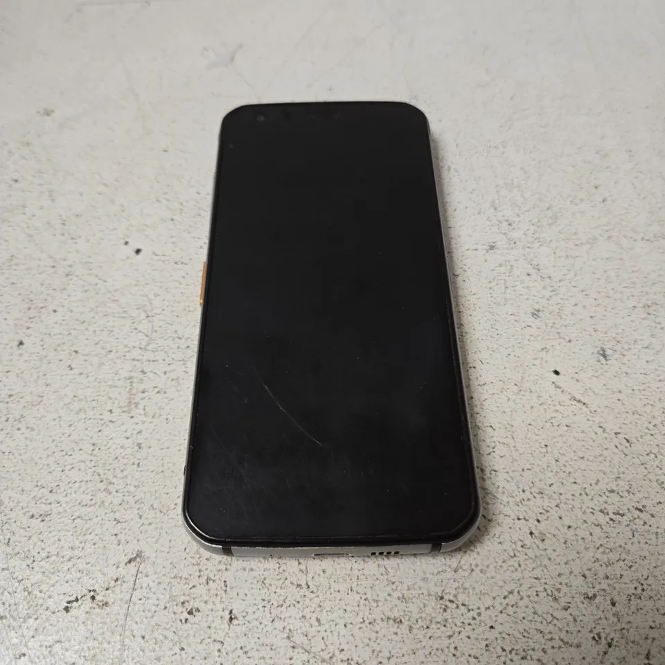 CAT RUGGED SMARTPHONE – BLACK - MODEL UNSPECIFIED 