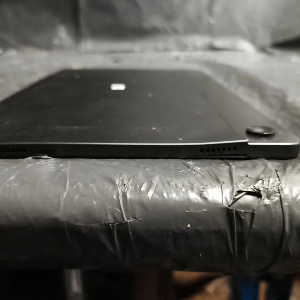 SAMSUNG TABLET – BLACK - SM-X216B