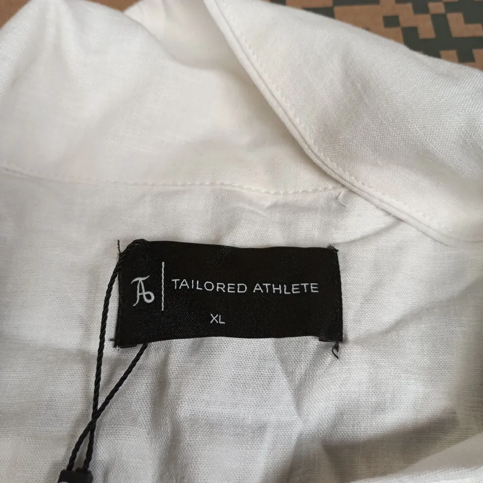 TAILORED ATHLETE MEN'S WHITE SHIRT, SIZE XL (UK) – BUTTON-FRONT