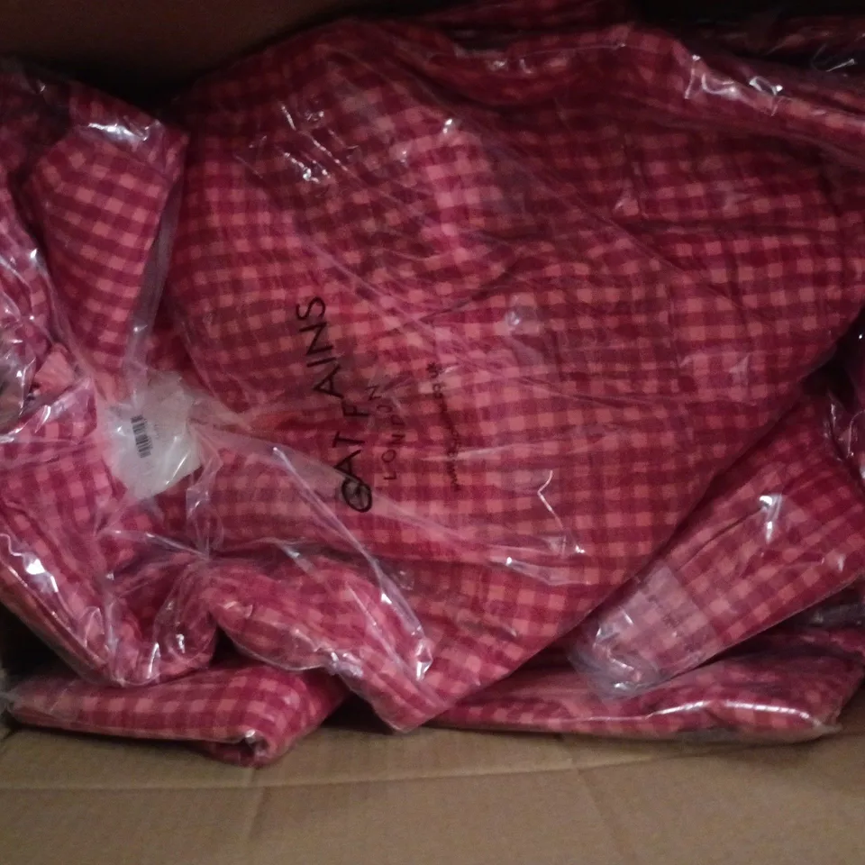 APPROXIMATELY 10 BAGGED GREAT PLAINS TUNIS CHECK V NECK DRESS IN CRIMSON/HOT CORAL IN VARIOUS SIZES