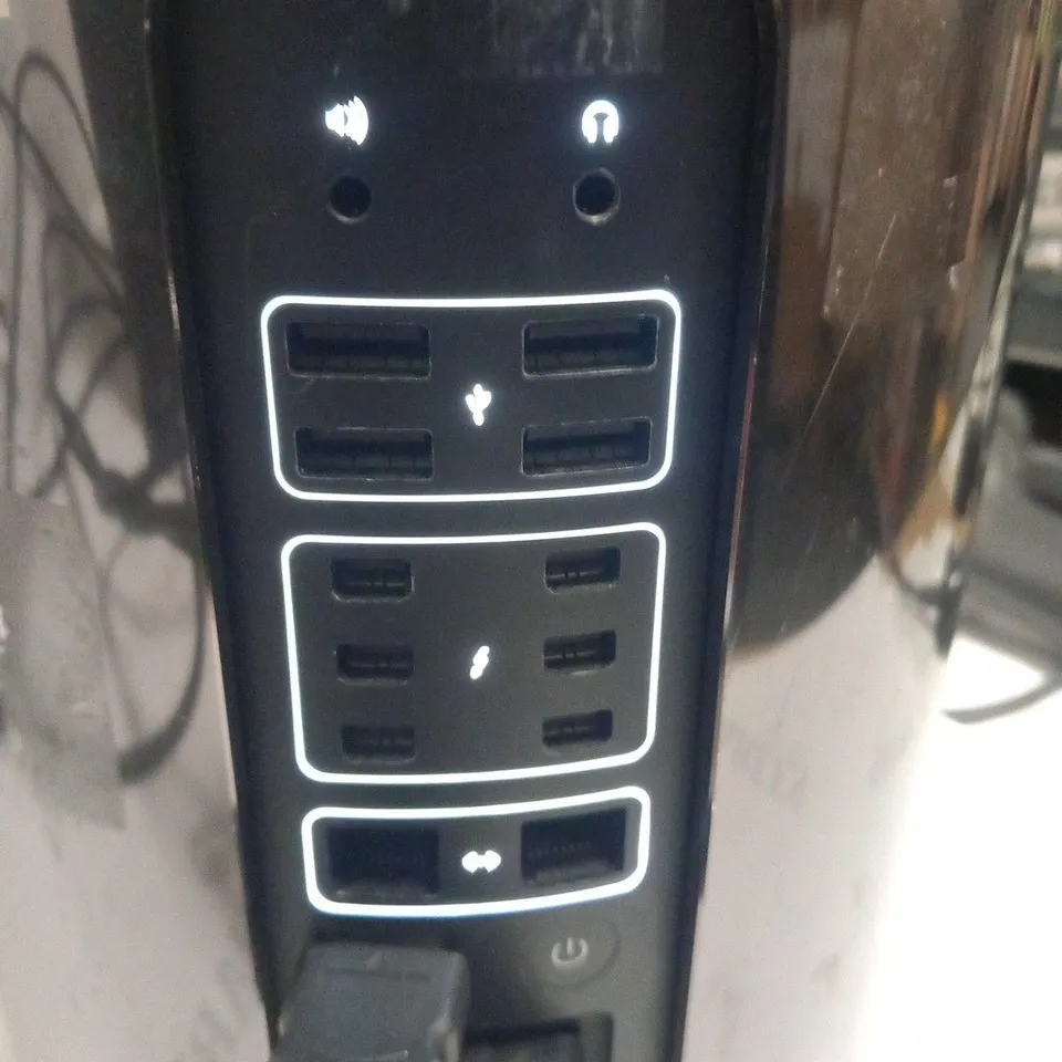 APPLE MAC PRO 6.1 A1481 DESKTOP COMPUTER