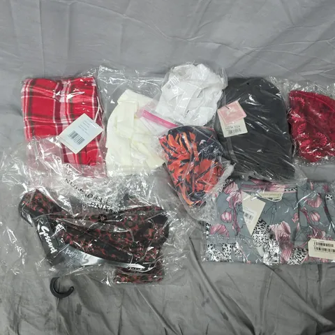 APPROXIMATELY 20 ASSORTED CLOTHING ITEMS IN VARIOUS COLOURS, SIZES, AND STYLES TO INCLUDE BRANDS SUCH AS PRIMADONNA, CYBER JAMMIES, GUY DE FRANCE, ETC