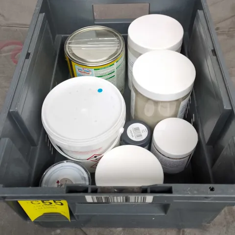 TOTE OF 8 ASSORTED PAINTS TOO INCLUDE JOLY THOMAS , MICROSEAL , ETC 