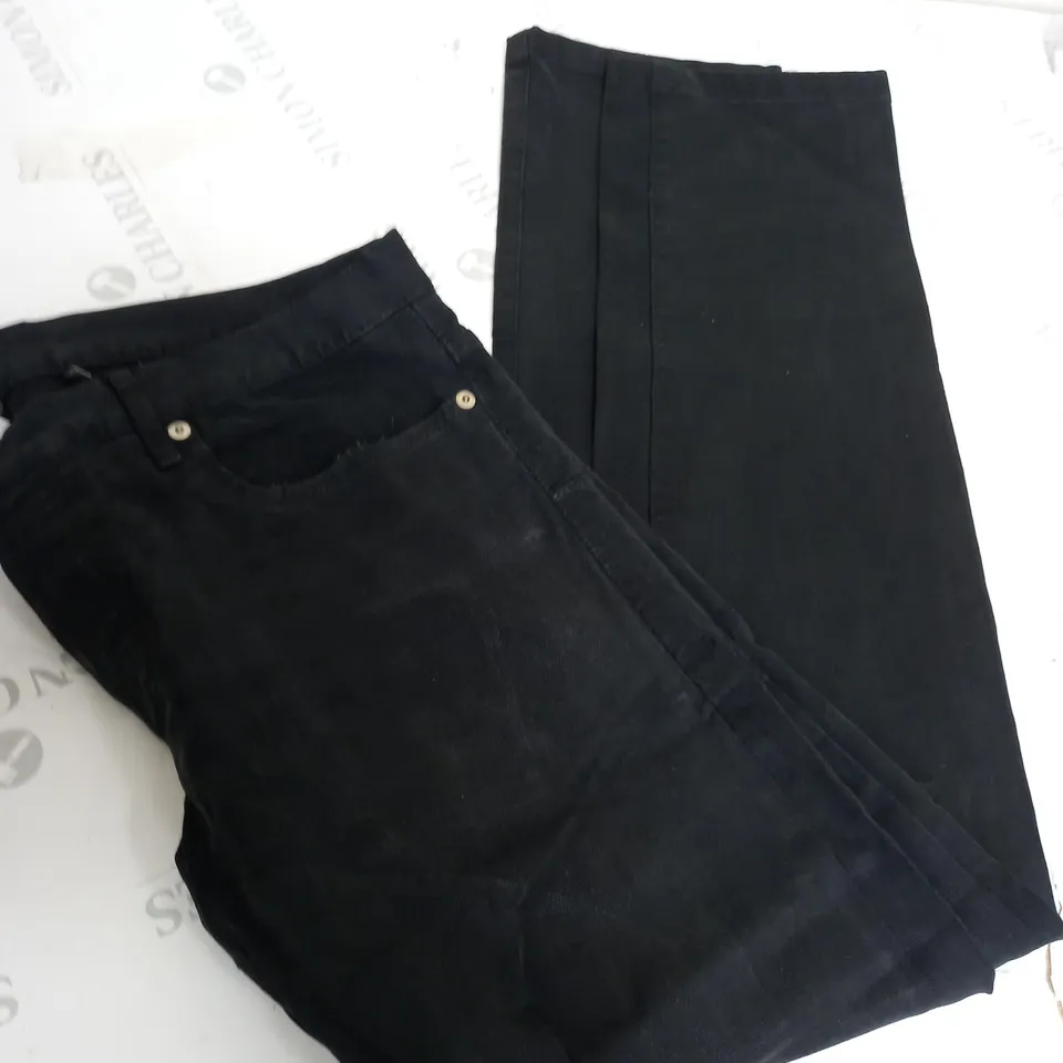 DIOR HOMME BLACK JEANS SIZE 32