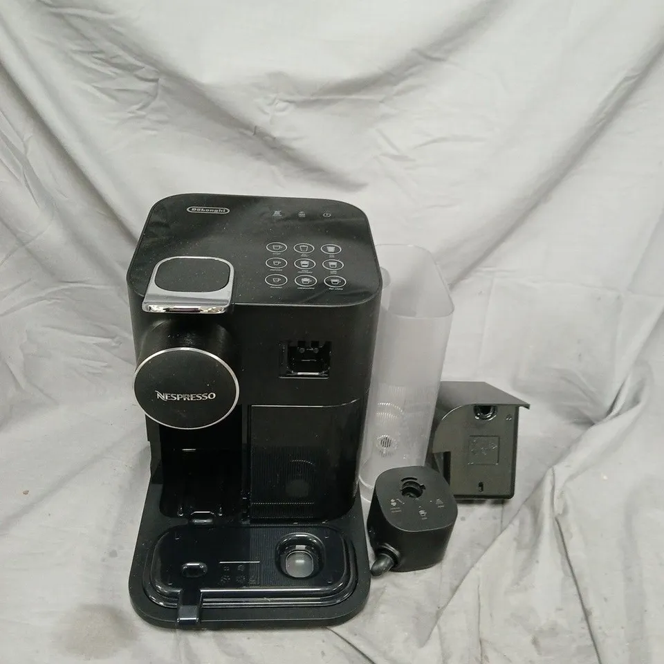 GRAN LATTISSIMA BY DE’LONGHI EN640.B COFFEE MACHINE