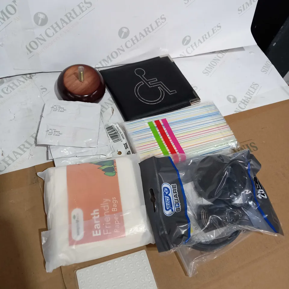 BOX OF ASSORTED HOUSEHOLD ITEMS 