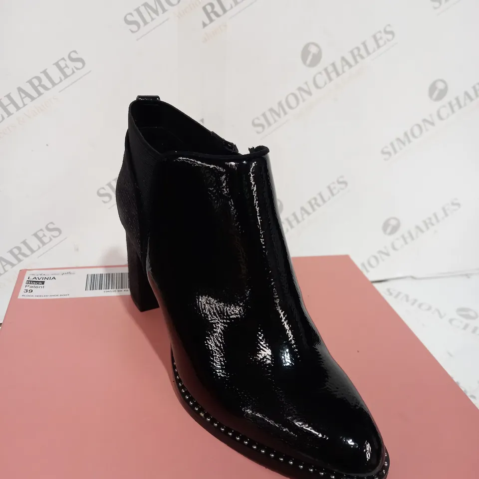 BOXED MODA IN PELLE BLACK PATENT LAVINIA - SIZE 39