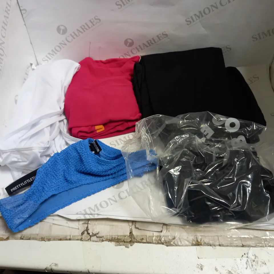 LOT OF APPROX 15 ASSORTED CLOTHES TO INCLUDE UNDERWEAR, TROUSERS, DRESSES ETC