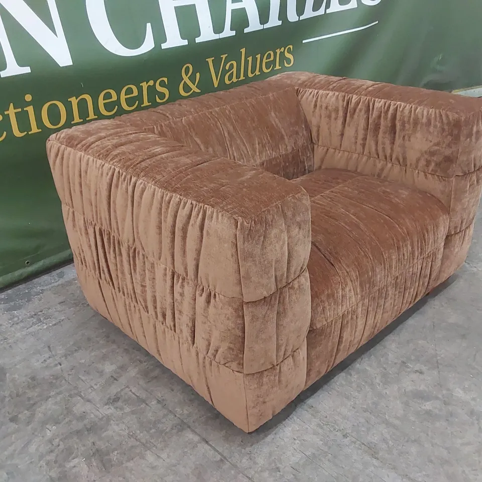 QUALITY DESIGNER PLAZA SNUGGLER CHAIR IN VELORE FABRIC - BRONZE