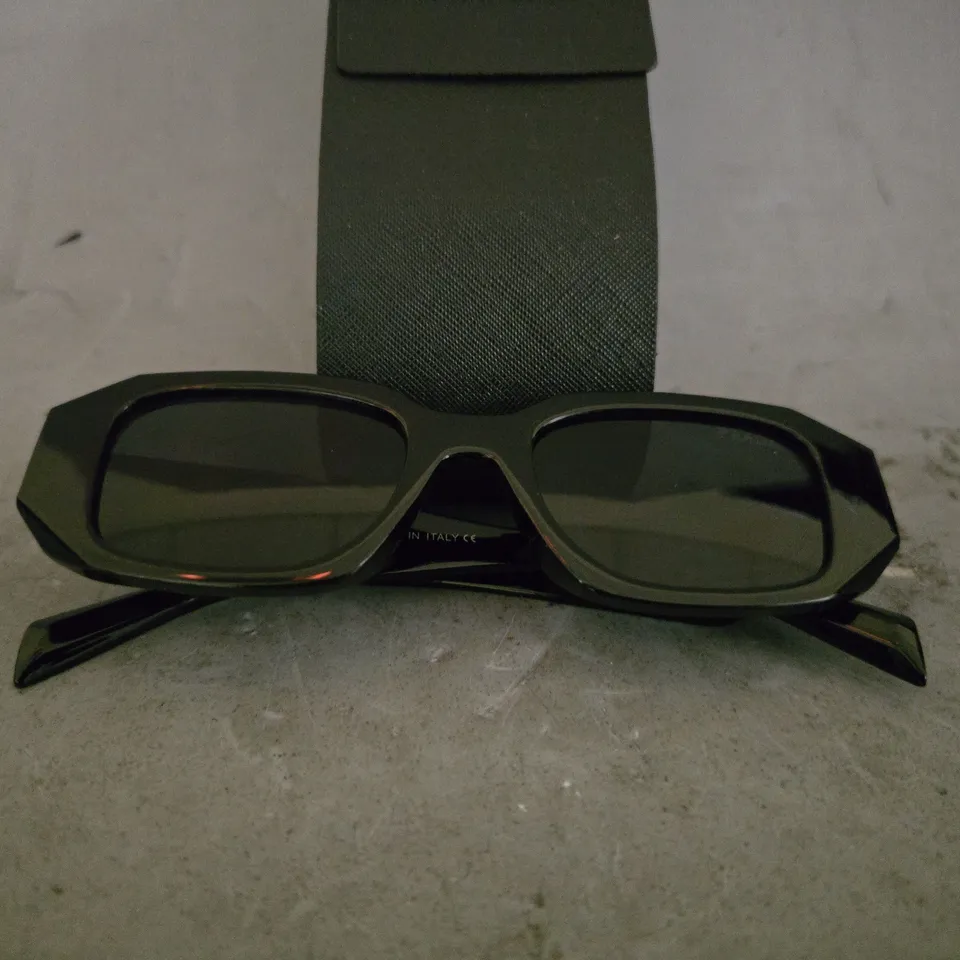 PRADA CLASSIC BLACK SUNGLASSES 