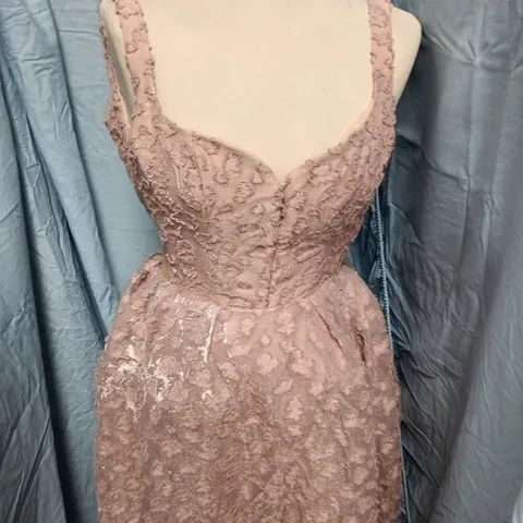 HOUSE OF CB LOVELY ADOBE ROSE LACE DRESS – SIZE S