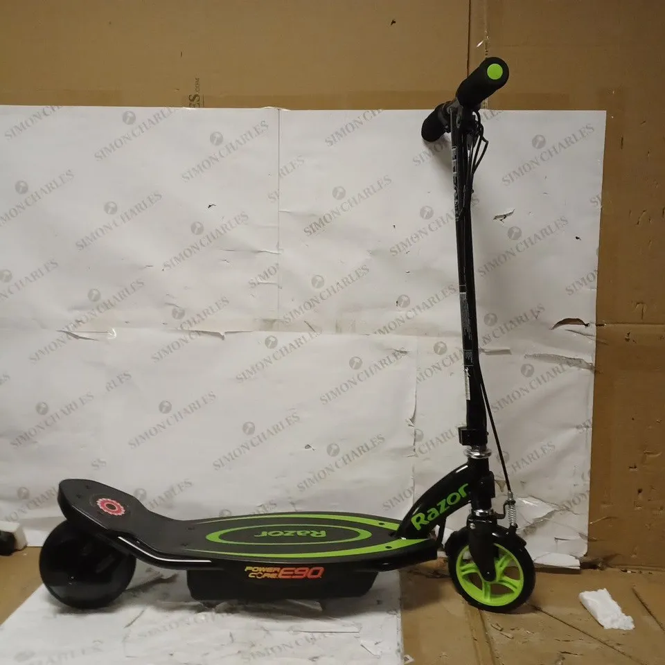 RAZOR POWERCORE E90 SCOOTER GREEN RRP £179.99