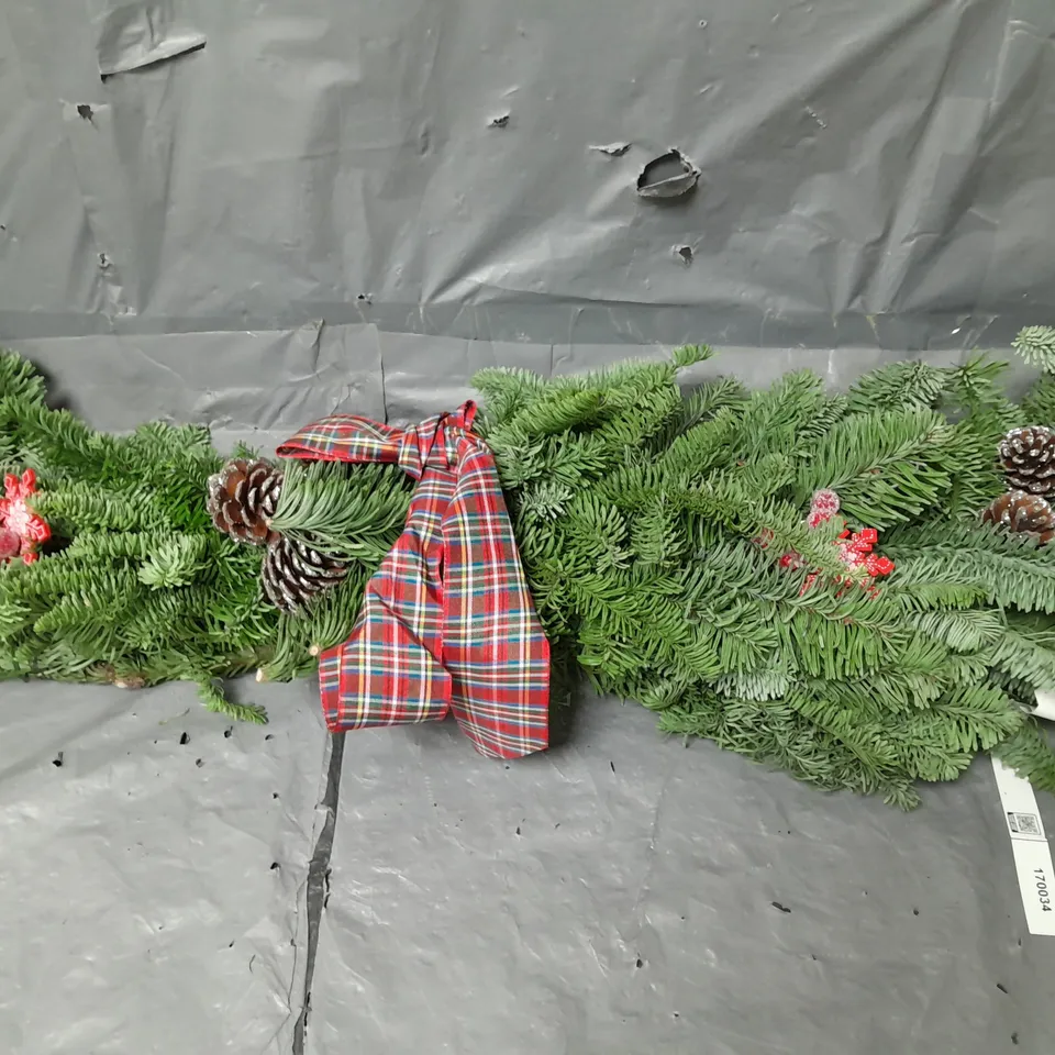 BOXED GRADE 1 FRESH CHRISTMAS GARLAND  RRP £63.98