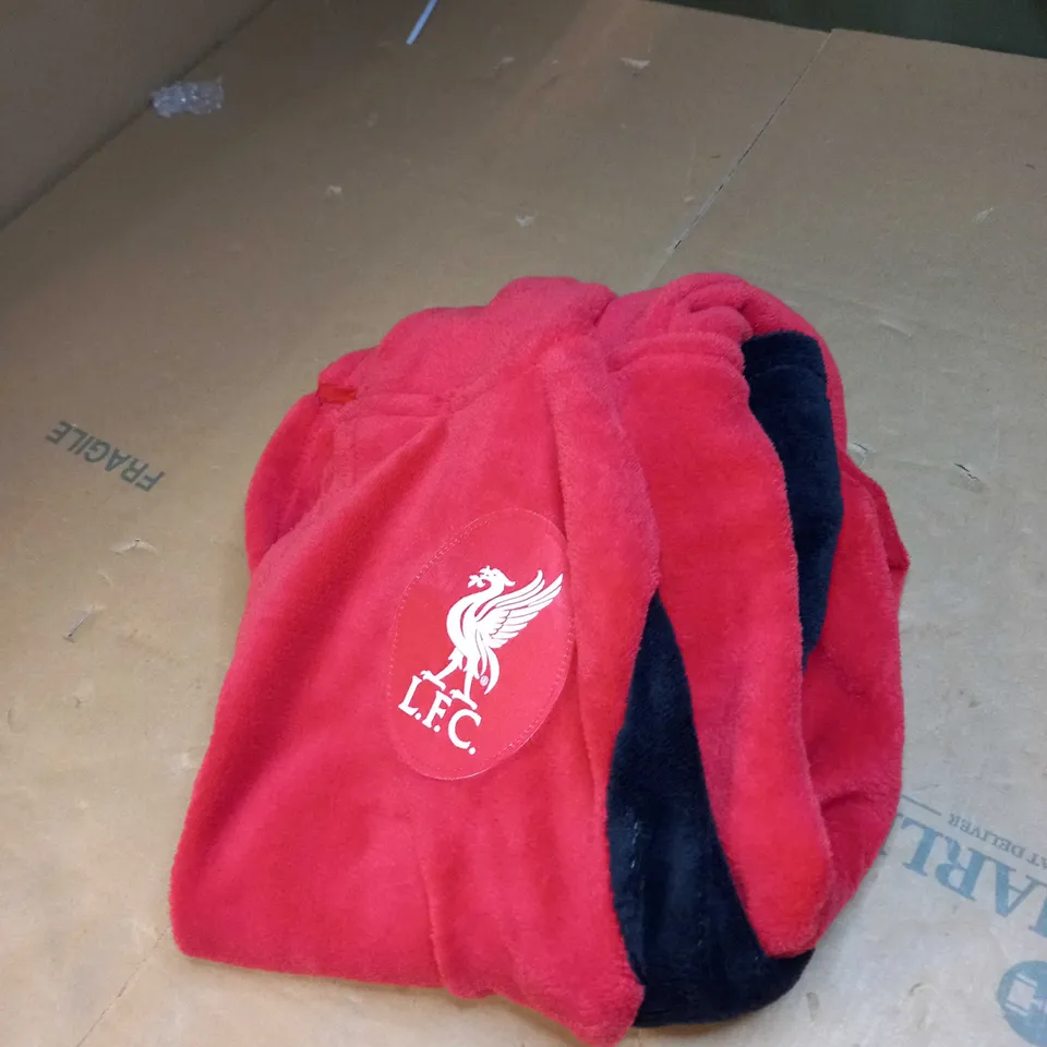 LIVERPOOL FC DRESSING GOWN SIZE 7-8 YEARS
