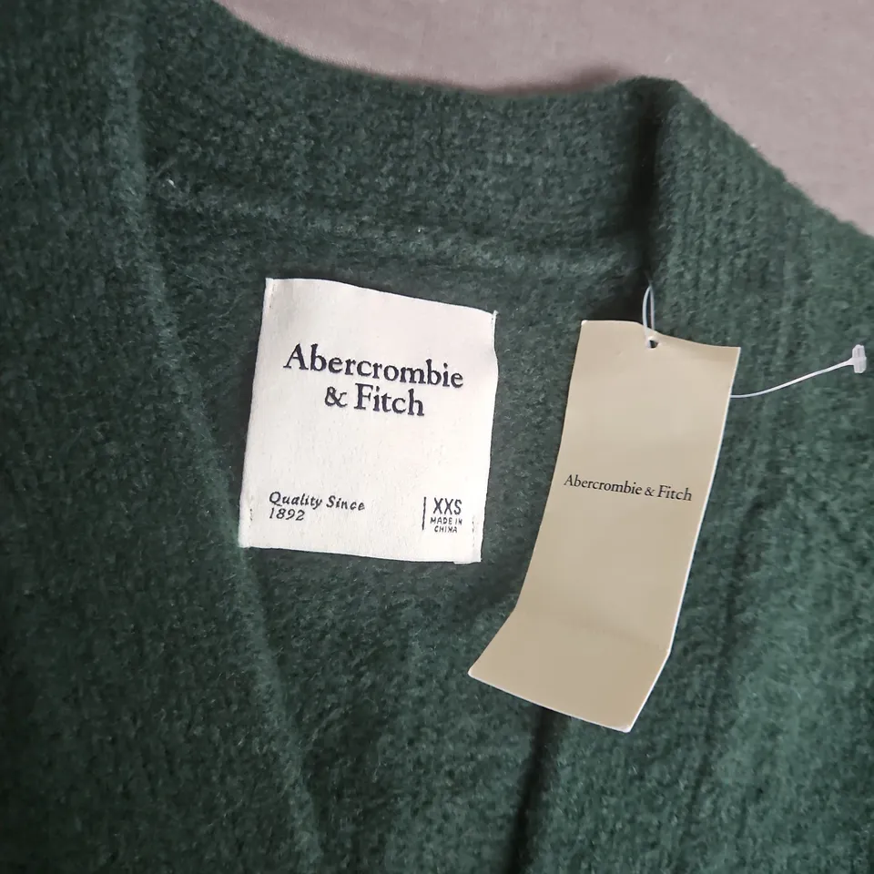 ABERCROMBIE & FITCH BUTTON CARDIGAN IN GREEN - XXS
