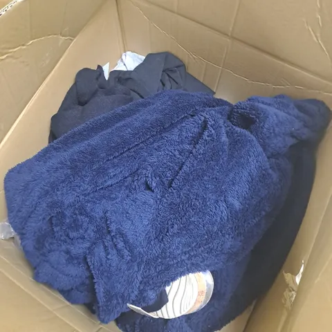 LARGE BOX OF APPROX 25 ASSORTED CLOTHING ITEMS IN VARIOUS SIZES, STYLES AND COLOURS - COLLECTION ONLY 