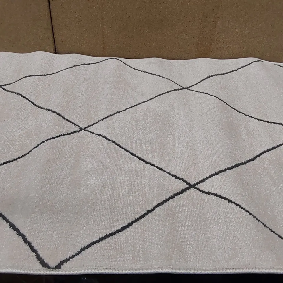 BRAND NEW PACO HOME HARAL 787 AREA RUG IN WHITE (80x150cm)