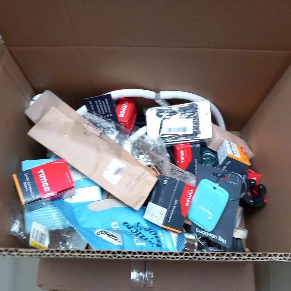 LARGE QUANTITY OF ASSORTED HOUSEHOLD PRODUCTS AND ACCESSORIES TO INCLUDE;  CHRISTIAN YELICH MILWAUKEE BREWERS INTERNATIONAL TRADING CARD DAY, COLL D3 PVA ADHESIVE, BRITISH GYMNASTICS MEDAL, EMBRASS PE
