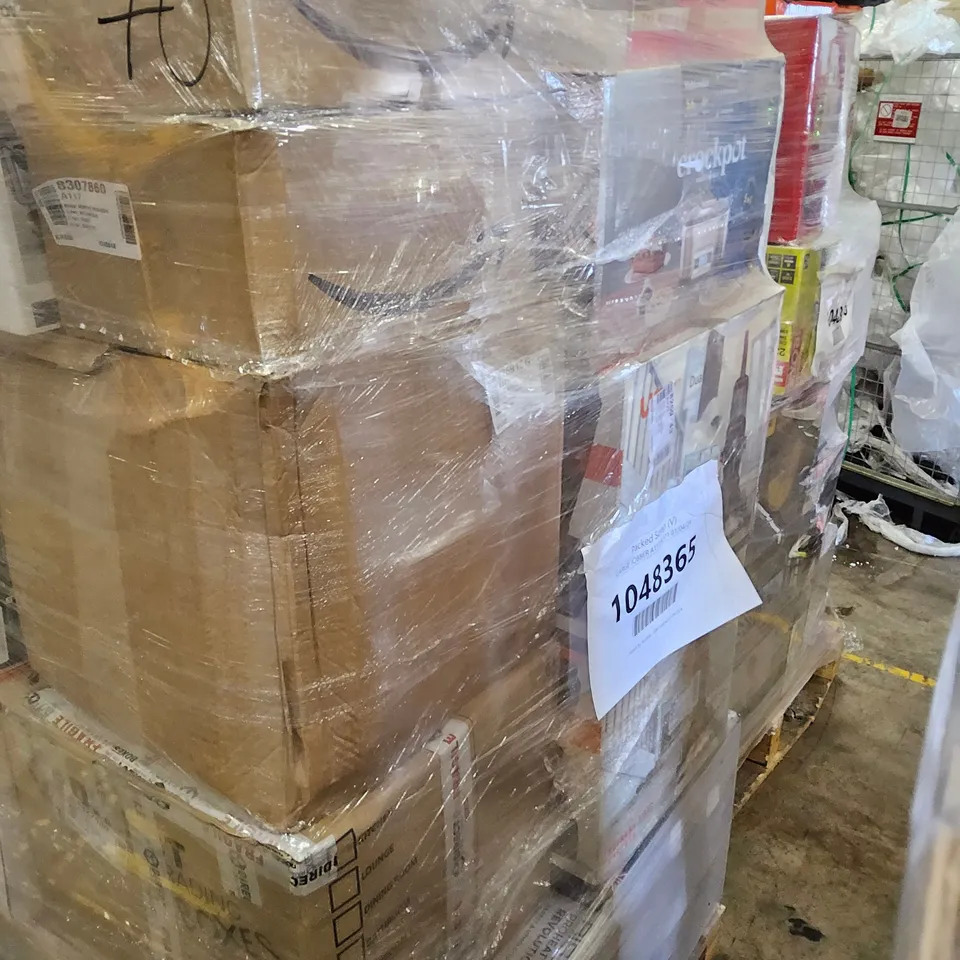PALLET OF APPROXIMATELY 30 UNPROCESSED RAW RETURN HOUSEHOLD AND ELECTRICAL GOODS TO INCLUDE;
