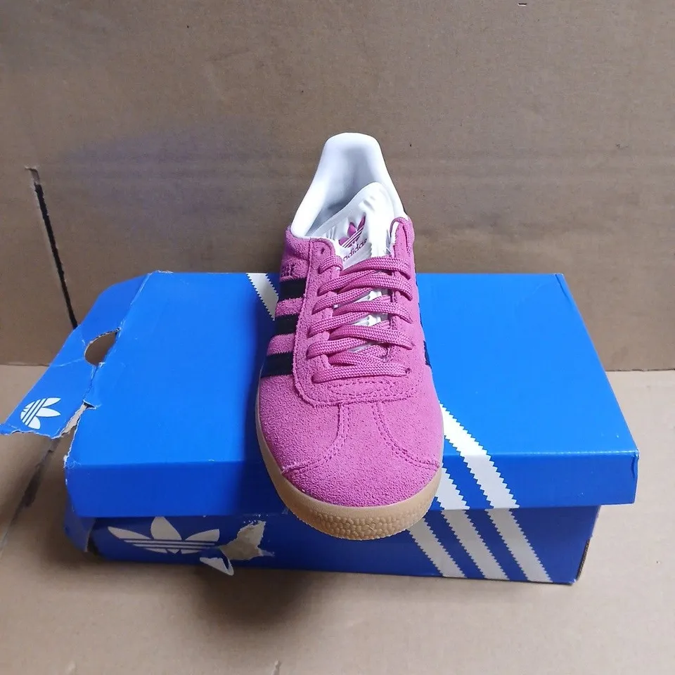 BOXED PAIR OF ADIDAS GAZELLE W PINK SUEDE TRAINERS – UK 3