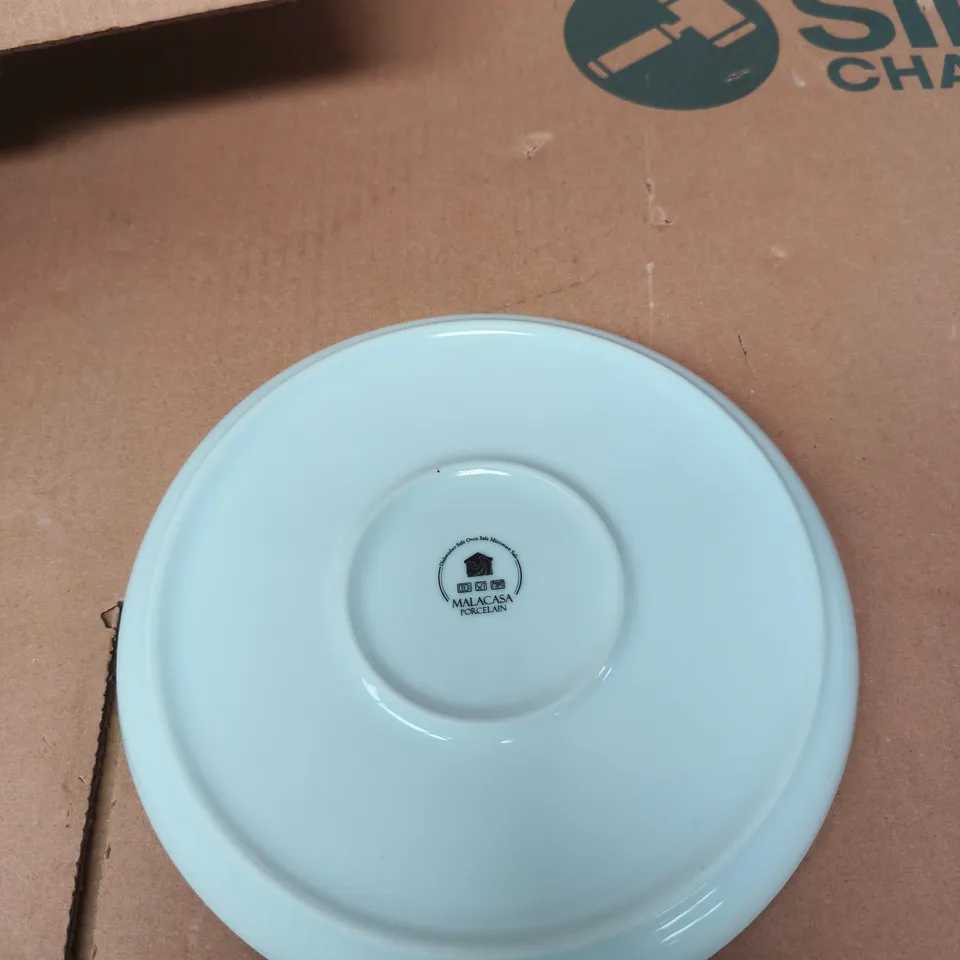 SET OF 8 WHITE ASSORTED MALACASA PORCELAIN PLATES (2 DIFFERENT SIZES)