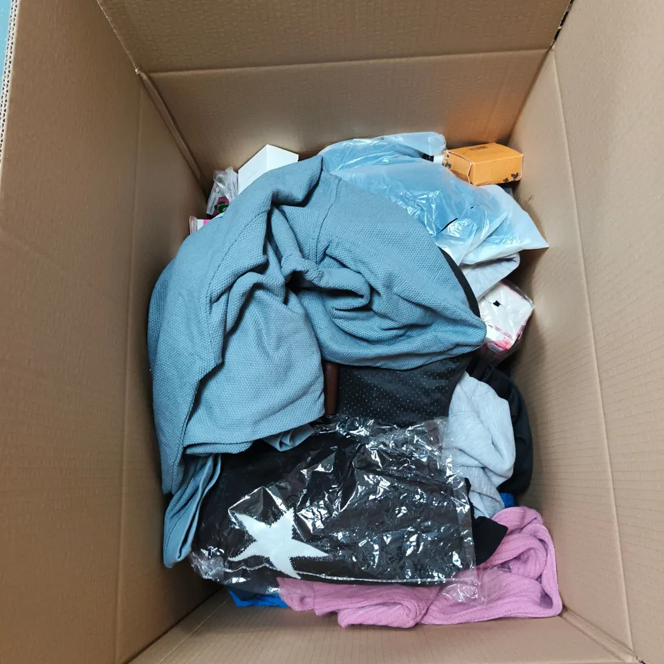 BOX OF APPROXIMATELY 30 ASSORTED ITEMS INCLUDING GREY SHORTS, DRINK BOTTLE, SORE MUSCLE RELIEF OIL AND COUPLES QUIZ ETC