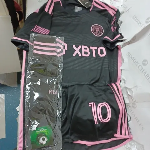 INTER MIAMI FC FOOTBALL KIT - MEDIUM - MESSI 10 