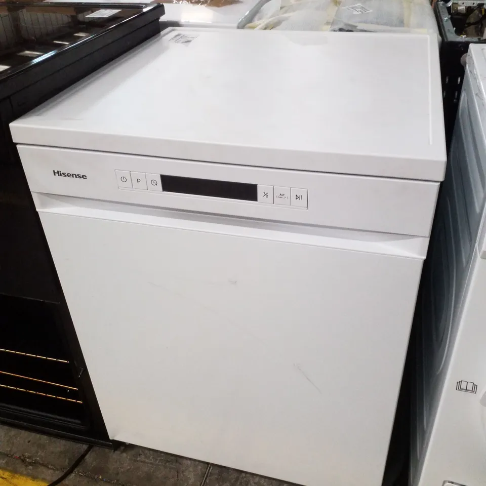 HISENSE FREESTANDING DISHWASHER - WHITE