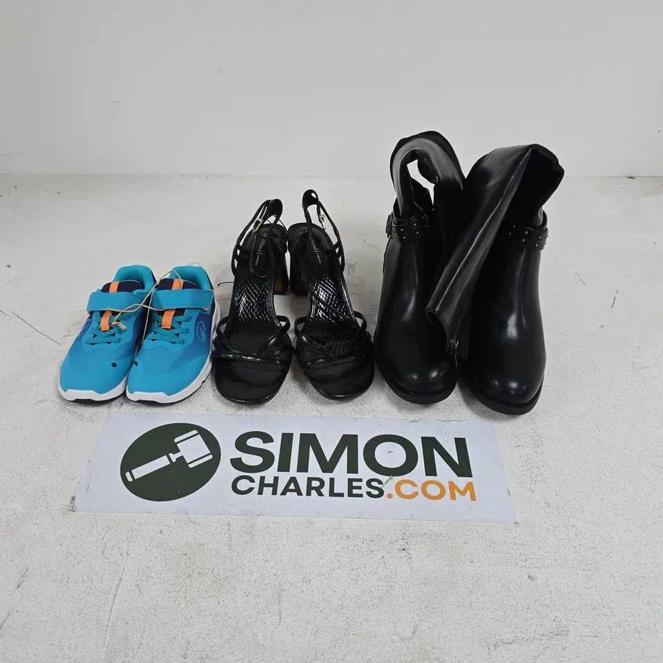 APPROXIMATELY 12 ASSORTED PAIRS OF SHOES AND FOOTWEAR ITEMS IN VARIOUS STYLES AND SIZES TO INCLUDE DECATHLON, RIVER ISLAND, NEXT, ETC