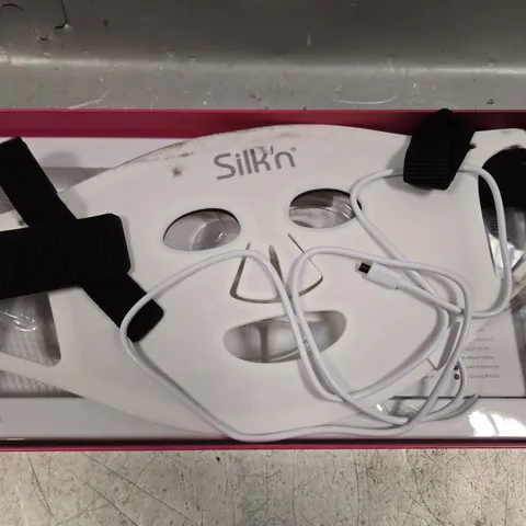 BOXED SILK'N LED FACE MASK