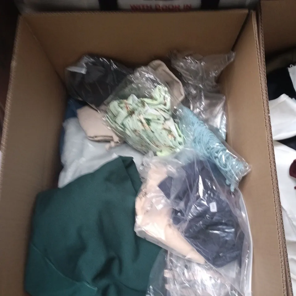 BOX OF APPROXIMATELY 25 ASSORTED CLOTHING ITEMS TO INCLUDE: NEXT DRESS