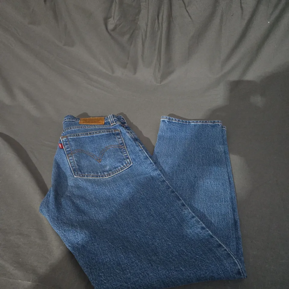 LEVI STRAUSS CASUAL DENIM JEANS SIZE W24