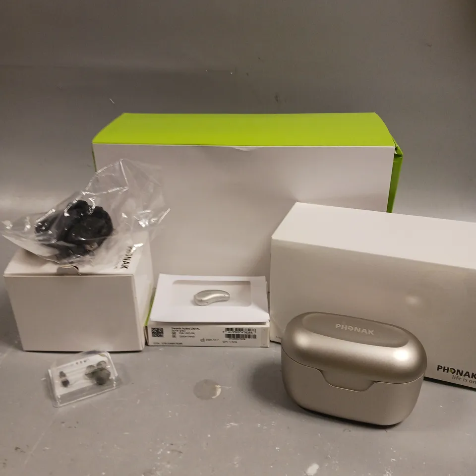 BOXED PHONAK AUDIO L-RL HEARING AID & CHARGING CASE 