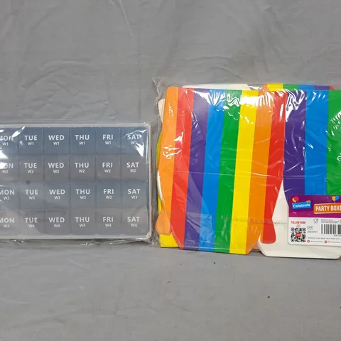 BOX OF APPROXIMATELY 10 ASSORTED HOUSEHOLD ITEMS TO INCLUDE PARTY BOXES, 4-WEEK PILL CADDY, ETC - COLLECTION ONLY