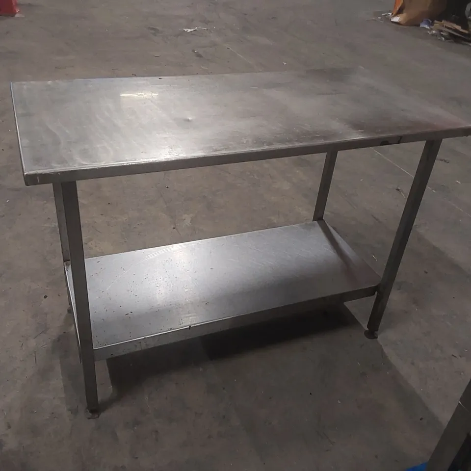 STAINLESS STEEL COMMERCIAL KITCHEN WORK TOP