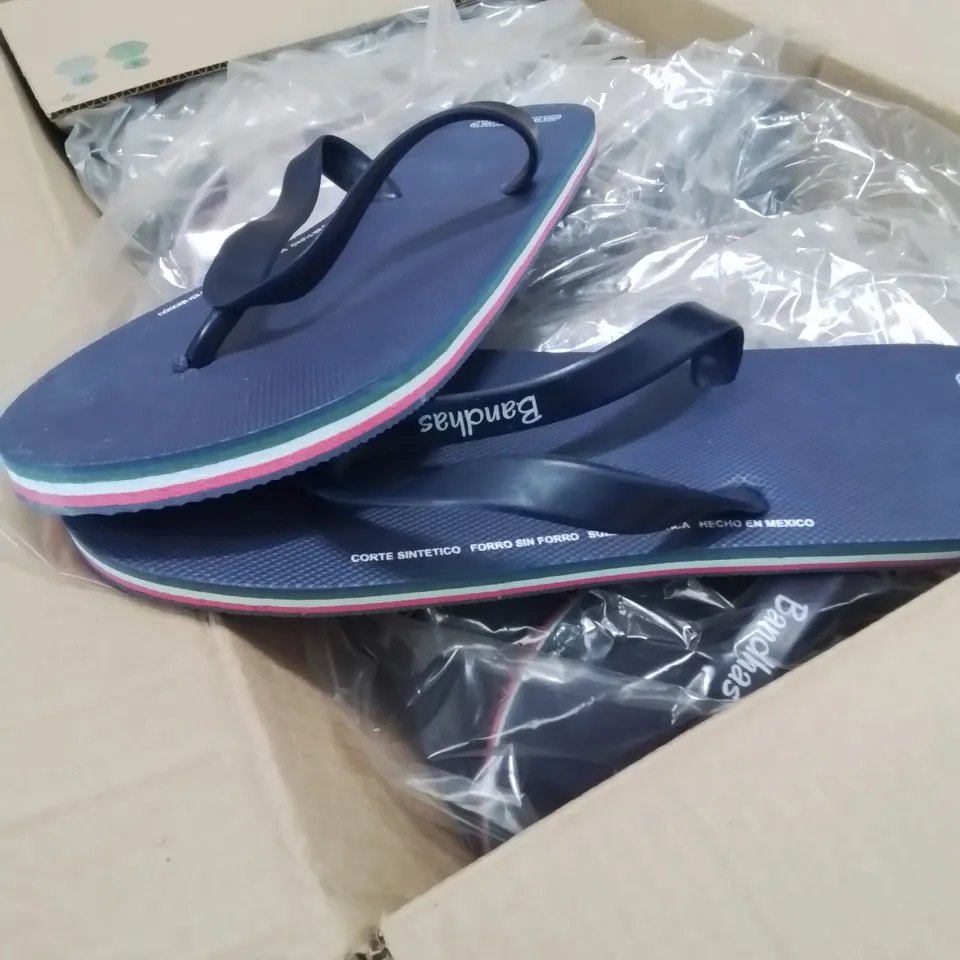 BOX CONTAINING 20 PAIRS OF MEXICO BANDHAS FLIPFLOP/SANDLES SIZE 9