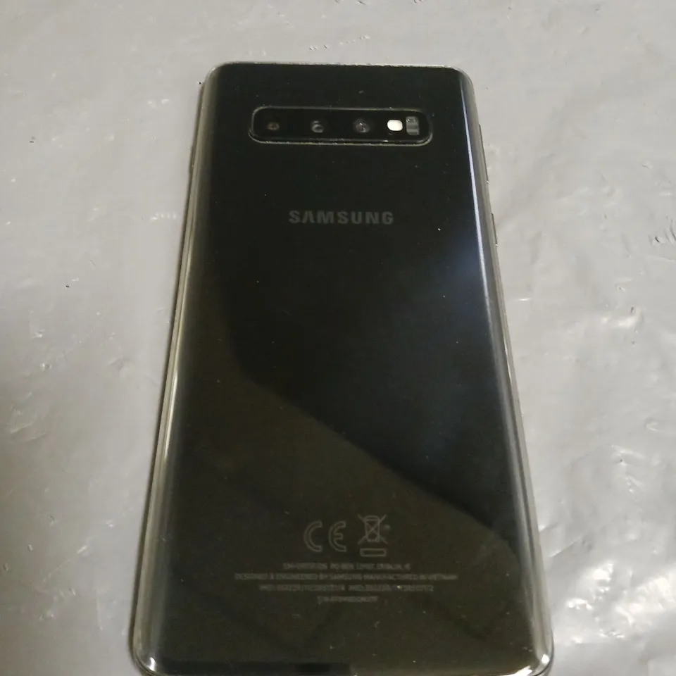 UNBOXED SAMSUNG GALAXY S10 MOBILE PHONE