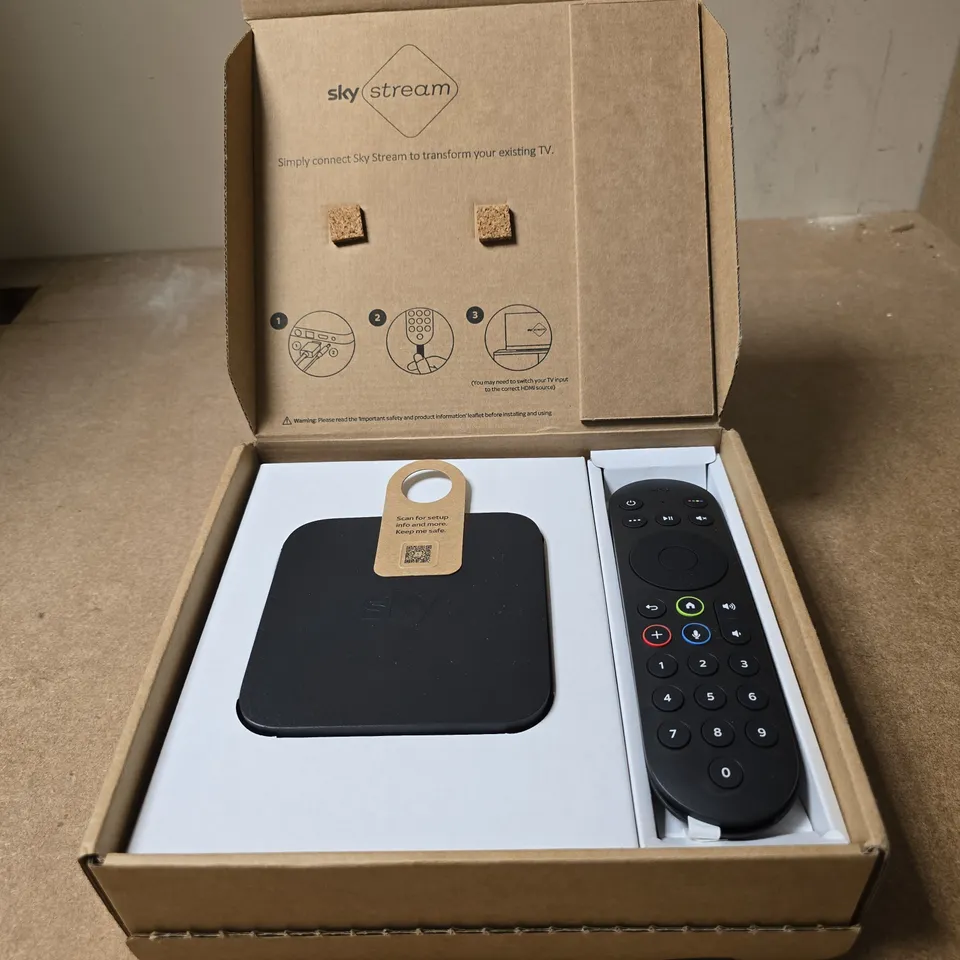 SKY STREAM STREAMING BOX WITH REMOTE/PLUG – BOXED