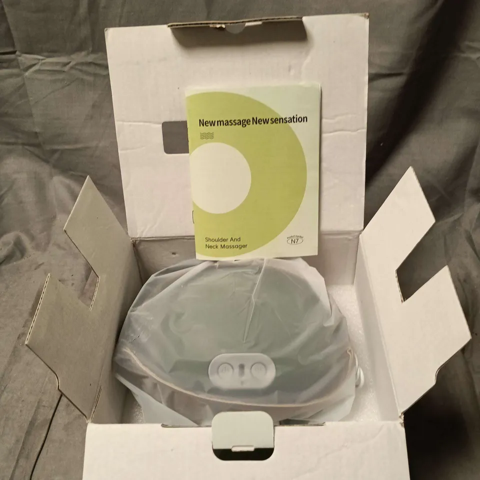 SO SHOULDER AND NECK MASSAGER – BOXED 