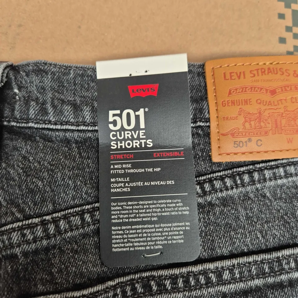 LEVI'S 501 CURVE SHORTS – DENIM, UK 14 (32IN WAIST)