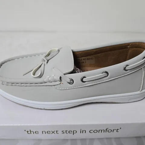 BOXED DR KELLER LADIES COMFORT CASUAL SHOES, GREY - SIZE 3