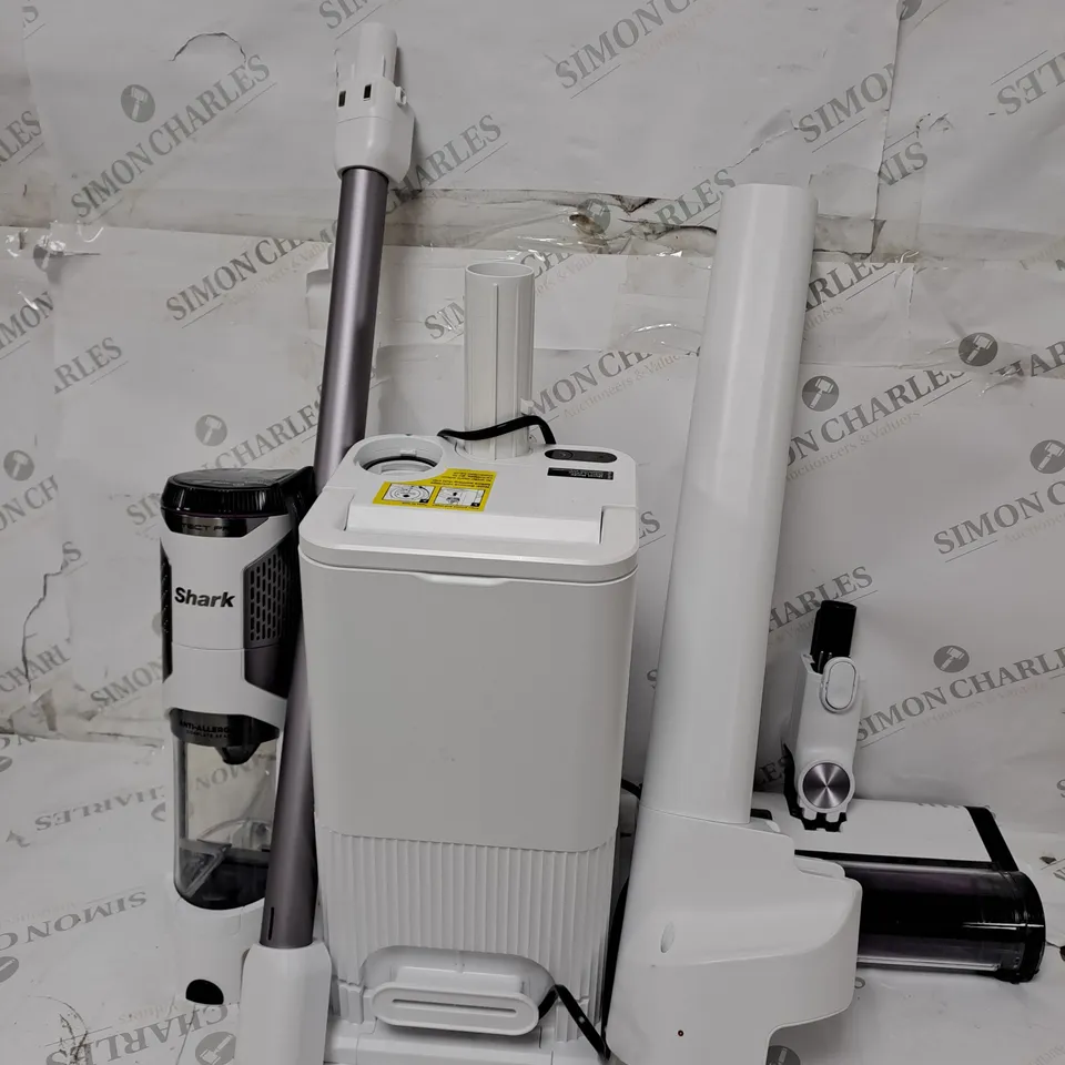 SHARK DETECT PRO 1.3L AUTO EMPTY VACUUM CLEANER IW3510UK